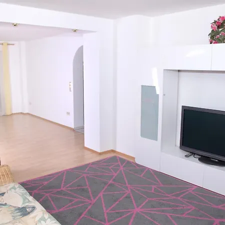 Gemuetliche Familien-ferienwohnung Mit Balkon Nahe Playmobil Funpark Oberasbach